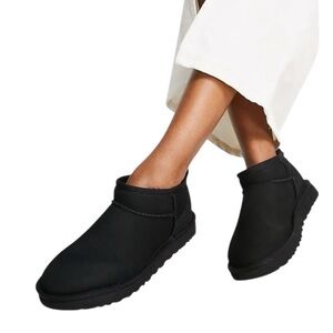 UGG Classic Ultra Mini Black Suede Leather Sheepskin Boots Size 6